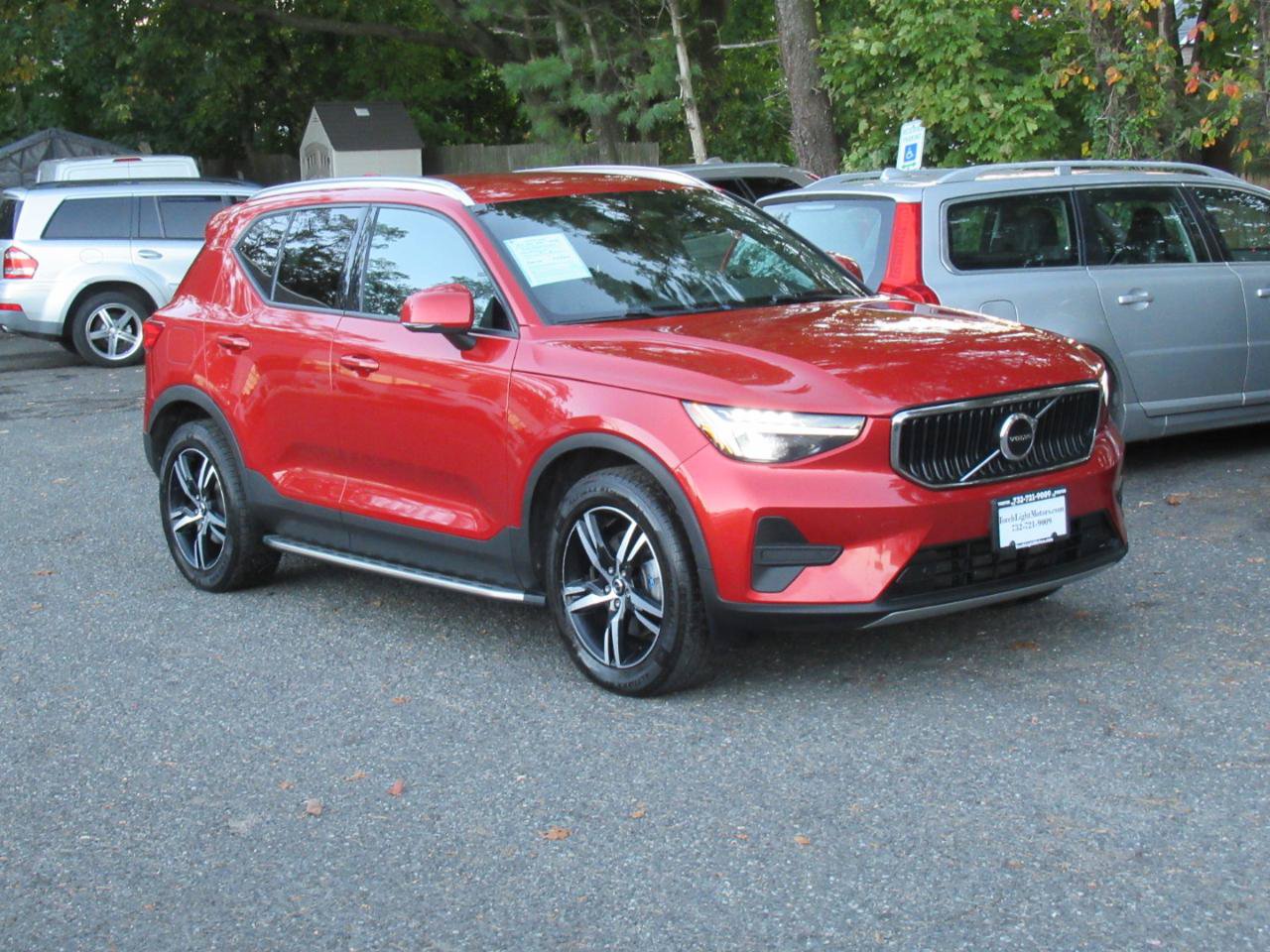 Used 2023 Volvo XC40 B5 Core AWD/4WD image 5