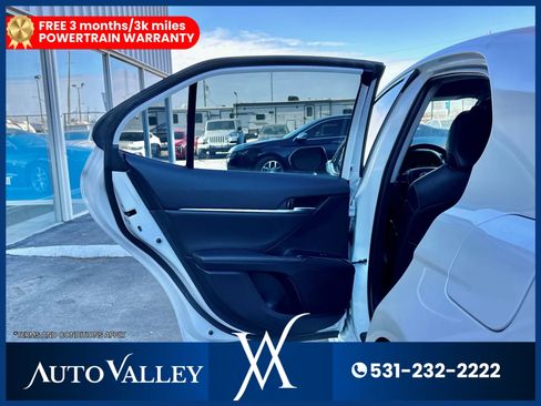 Used 2019 Toyota Camry XSE image 19