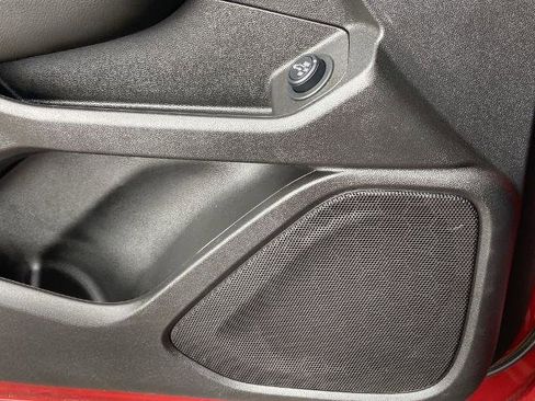 Used 2024 GMC Terrain SLE w/ Driver Convenience Package image 19