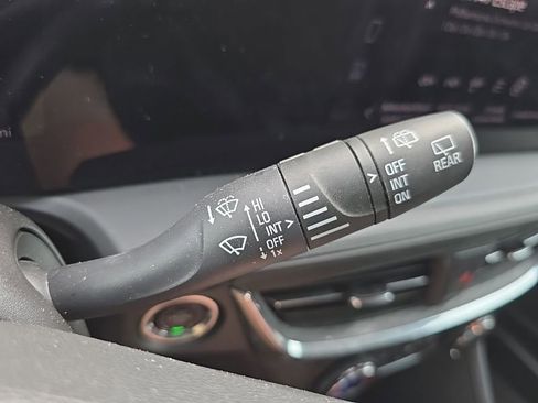Used 2025 Buick Encore GX Preferred FWD image 22