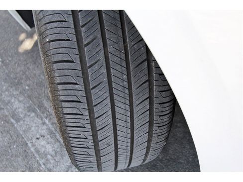 Used 2025 Nissan Sentra SV image 28