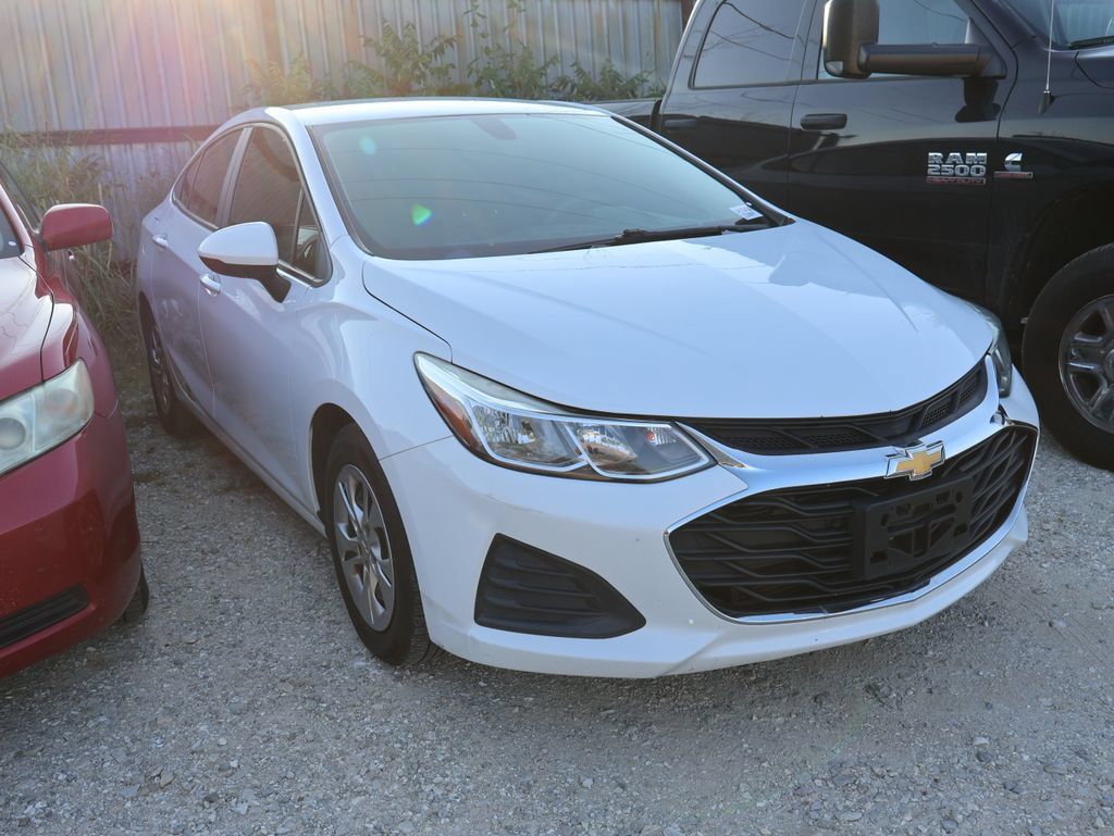 Used 2019 Chevrolet Cruze Sedan FWD image 16
