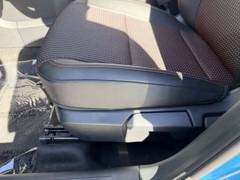 Used 2025 Nissan Kicks SR image 30