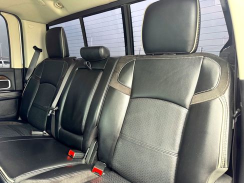 Used 2023 RAM 2500 Laramie AWD/4WD image 16