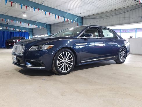 Used 2017 Lincoln Continental Select w/ Climate Package image 8