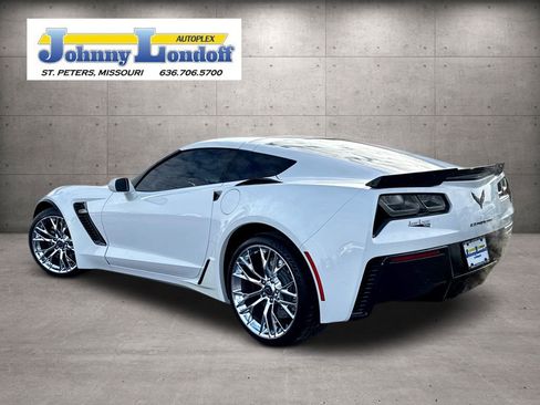 Used 2015 Chevrolet Corvette Z06 w/ 2LZ Preferred Equipment Group image 3