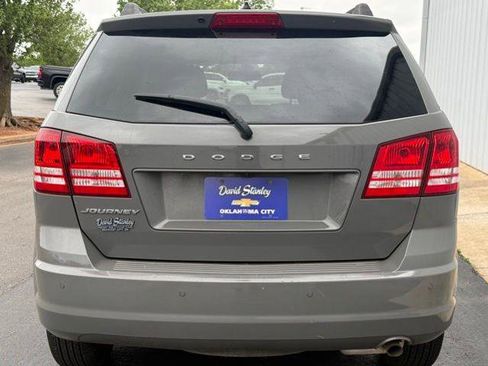 Used 2020 Dodge Journey SE image 17