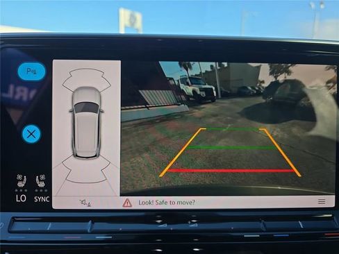 New 2026 Volkswagen Atlas SE FWD image 19