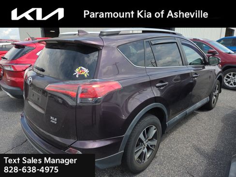 Used 2017 Toyota RAV4 XLE AWD/4WD image 3
