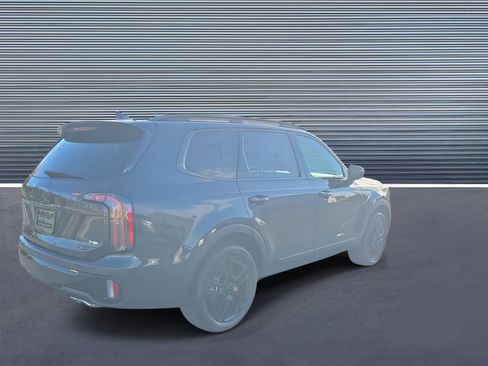 Used 2025 Kia Telluride SX Prestige X-Line image 3