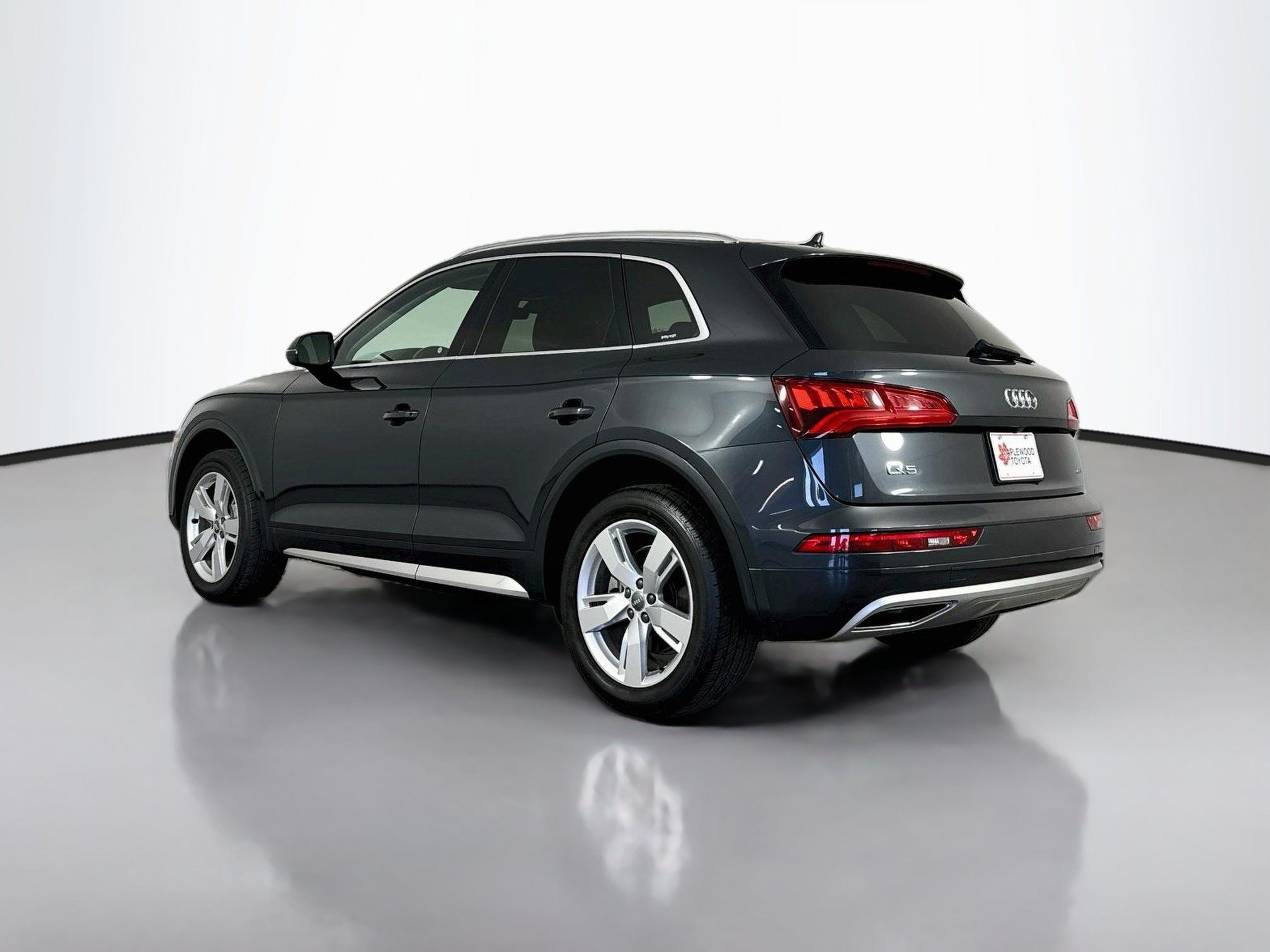 Used 2019 Audi Q5 2.0T Premium w/ Convenience Package AWD/4WD image 5