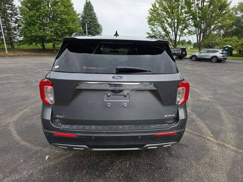 Used 2021 Ford Explorer XLT w/ Equipment Group 202A AWD/4WD image 5