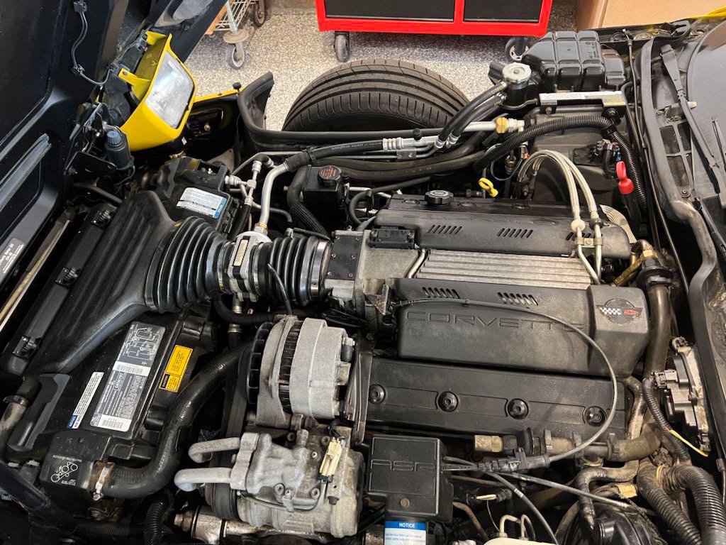 Used 1995 Chevrolet Corvette Convertible RWD image 28