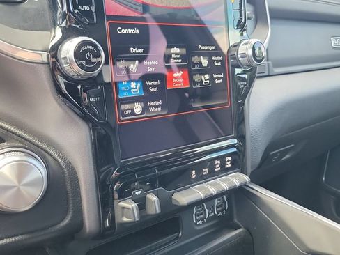 Used 2021 RAM 1500 Laramie w/ Night Edition AWD/4WD image 18