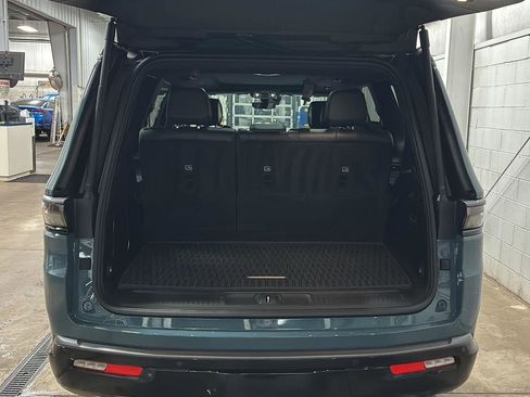 New 2026 Jeep Grand Wagoneer 4WD image 37