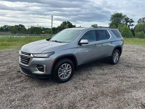 Used 2023 Chevrolet Traverse LT FWD image 17