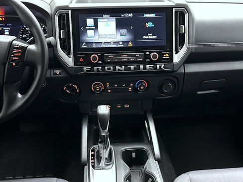 Certified 2025 Nissan Frontier SV AWD/4WD image 13
