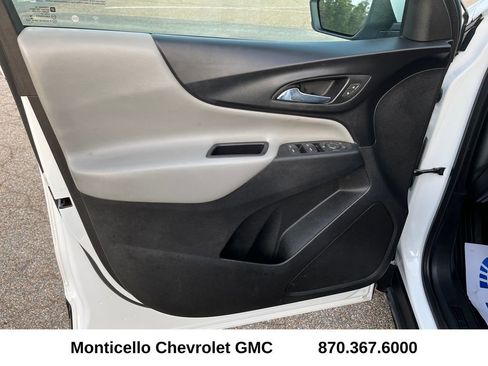 Used 2020 Chevrolet Equinox LT image 9