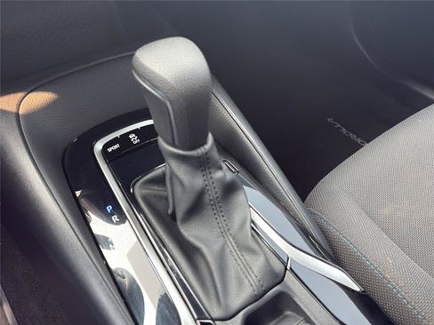 Used 2021 Toyota Corolla SE FWD image 16
