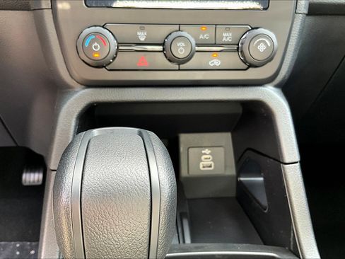 New 2025 Ford Ranger XL image 21