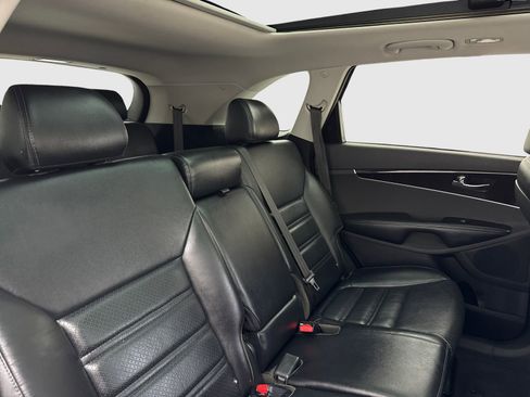 Used 2020 Kia Sorento EX AWD/4WD image 46