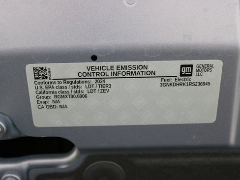 Used 2024 Chevrolet Blazer EV RS RWD image 42