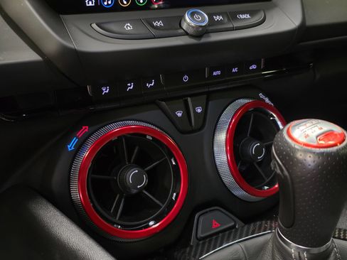 Used 2020 Chevrolet Camaro SS RWD image 27