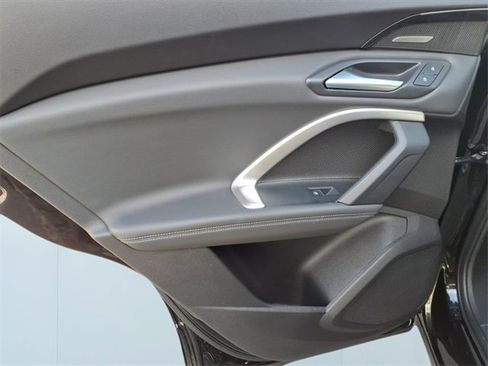 Used 2025 Audi Q5 Premium Plus w/ Premium Plus image 15