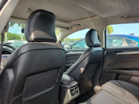 Used 2016 Ford Fusion Titanium FWD image 11
