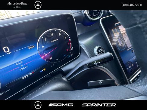 Used 2024 Mercedes-Benz GLC 300 image 30