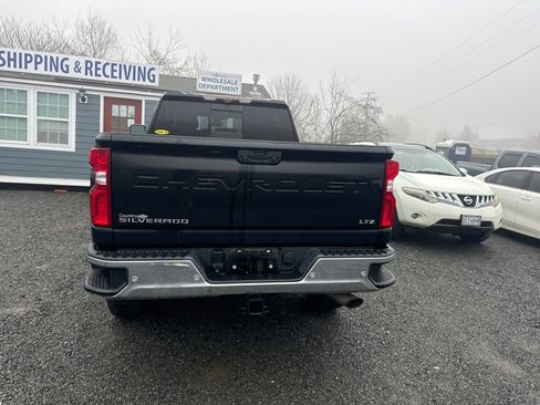 Used 2020 Chevrolet Silverado 2500 LTZ w/ Technology Package image 6