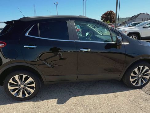 Used 2022 Buick Encore Preferred w/ Safety Package II image 9