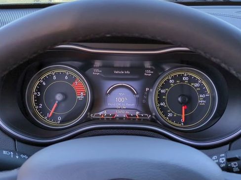 Used 2022 Jeep Cherokee Limited AWD/4WD image 27