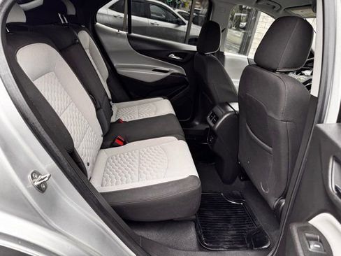 Used 2019 Chevrolet Equinox LS w/ LS Convenience Package image 27