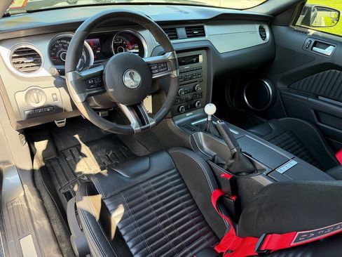 Used 2013 Ford Mustang Shelby GT500 RWD image 13