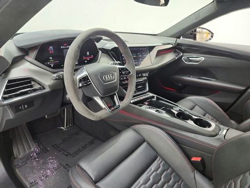 Used 2022 Audi RS e-tron GT AWD/4WD image 12