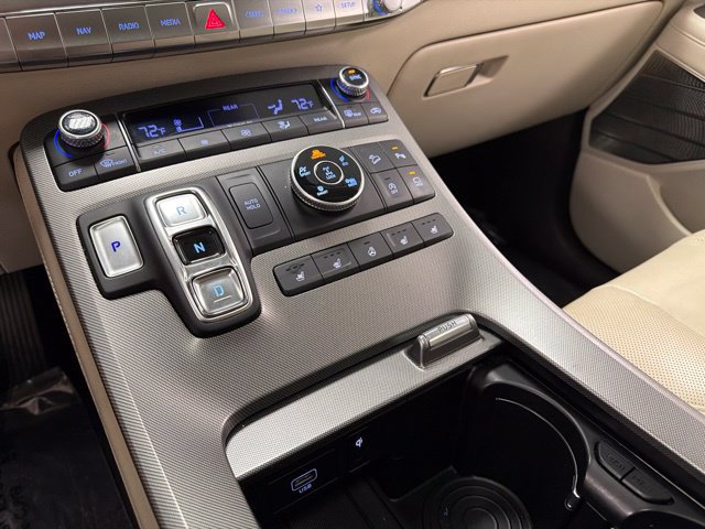 Used 2015 Toyota Highlander Limited AWD/4WD image 25