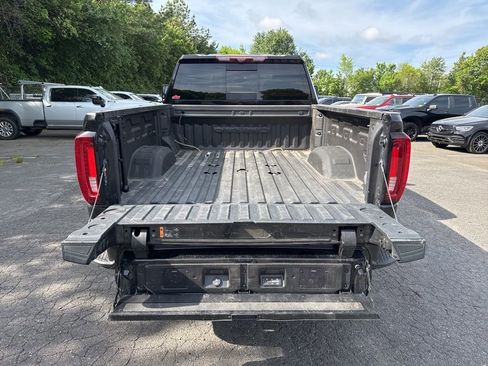 Used 2022 GMC Sierra 2500 Denali w/ Denali Black Diamond Edition image 9