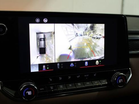 Used 2023 GMC Canyon AT4 w/ Technology Package AWD/4WD image 20