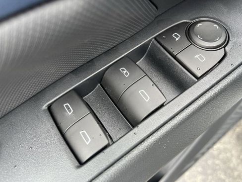 New 2026 Chevrolet Equinox EV LT image 13