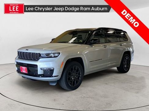 New 2025 Jeep Grand Cherokee L Summit w/ Advanced Protech Group IV image 1