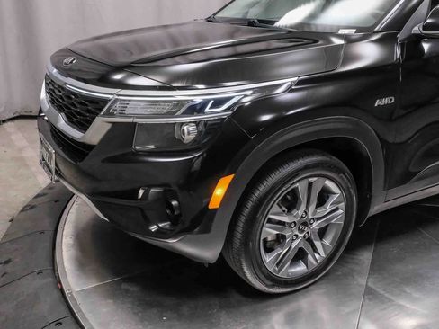 Used 2021 Kia Seltos S image 12