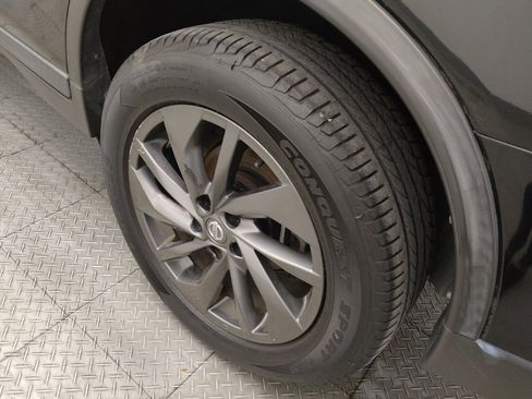 Used 2016 Nissan Rogue SL FWD image 31