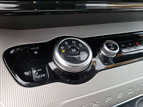 Certified 2025 Ford Expedition Max Active AWD/4WD image 17
