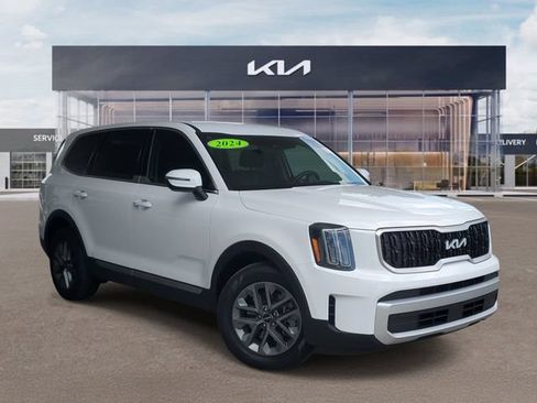 Certified 2024 Kia Telluride LX FWD image 1