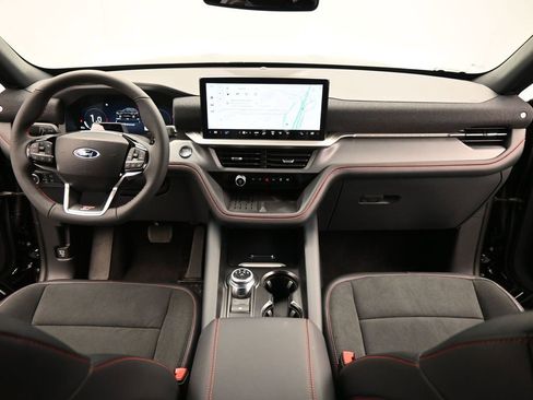 Used 2025 Ford Explorer ST image 24