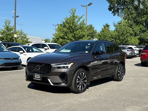 Certified 2024 Volvo XC60 B5 Plus w/ Climate Package AWD/4WD image 1