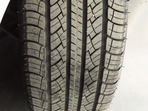 Used 2019 Chevrolet Malibu LT w/ LT Plus Package image 34