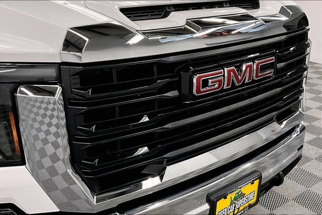 Used 2024 GMC Sierra 2500 Pro w/ Convenience Package AWD/4WD image 30