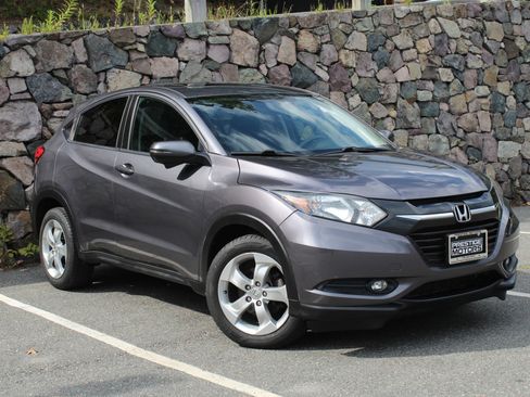 Used 2016 Honda HR-V EX image 4